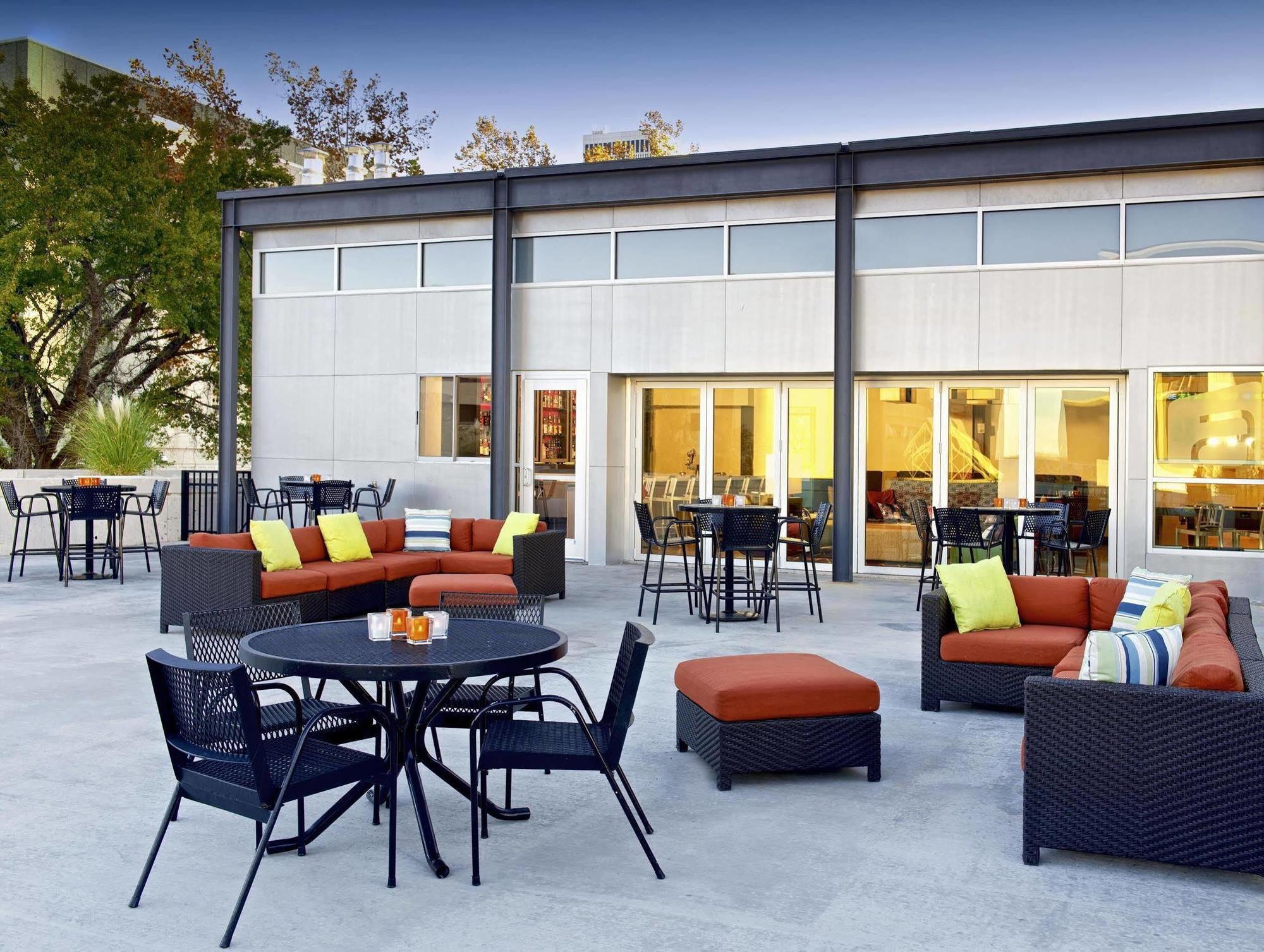 Hotel Aloft Tulsa Downtown Esterno foto